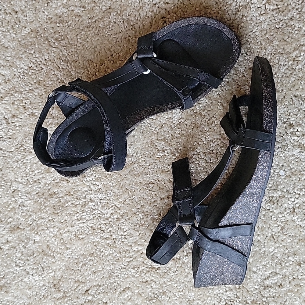 Teva Ysidro Universal Platform Sandal